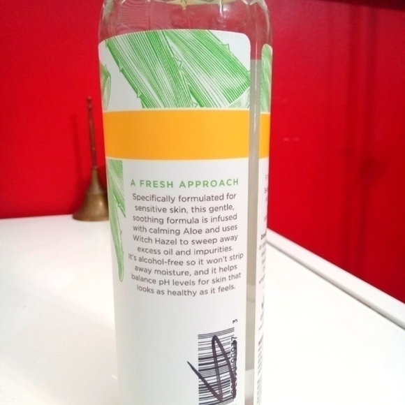 BURTS BEES💥 SENSITIVE SOLUTIONS SOOTHING TONER w/ WITCH HAZEL CALM SKIN 🆕 SALE - Picture 3 of 3